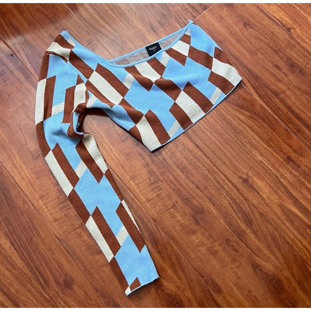 Unique Kpop Inspired One Arm Geometric Crop Top